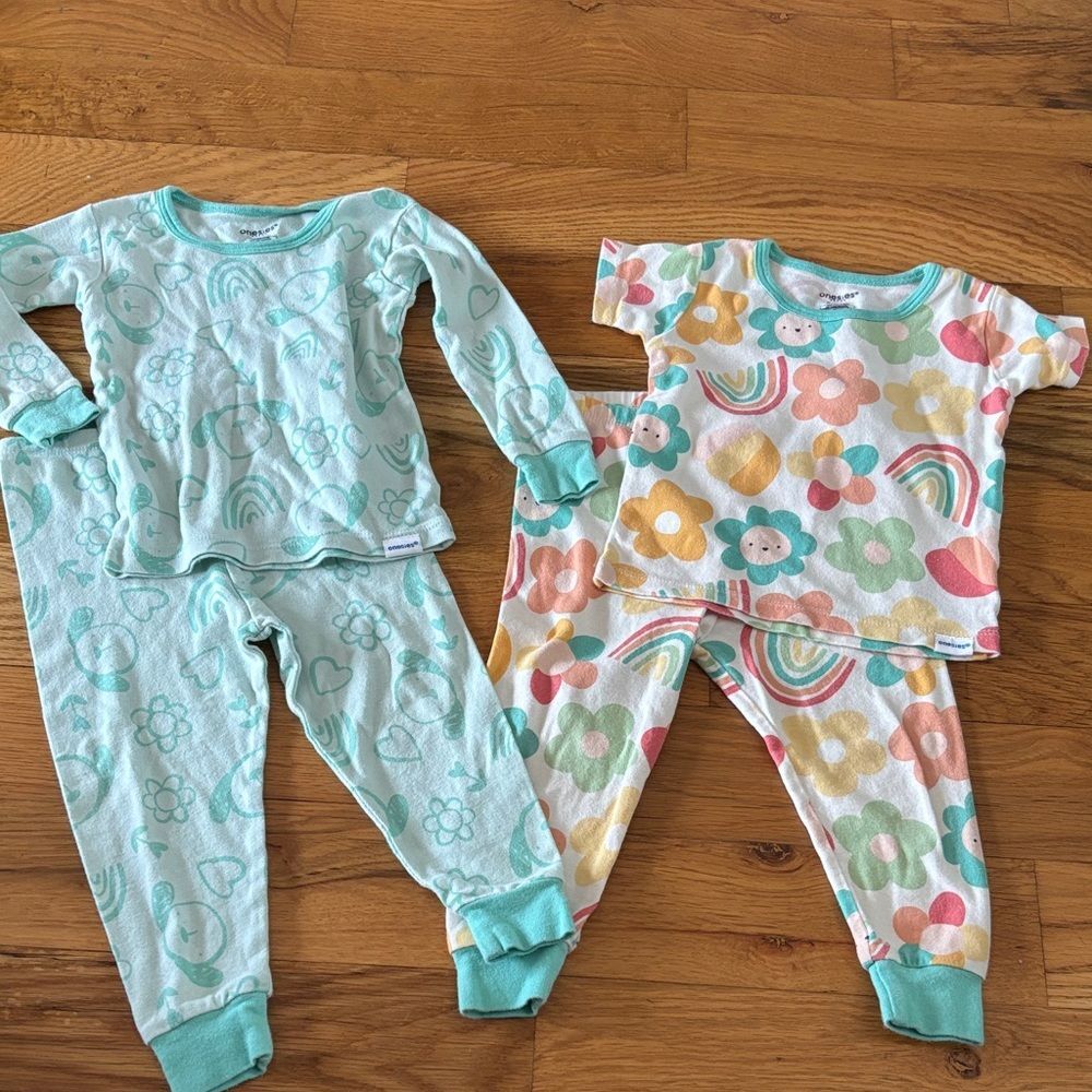 Set of 2 on pajama sets size 18 months
